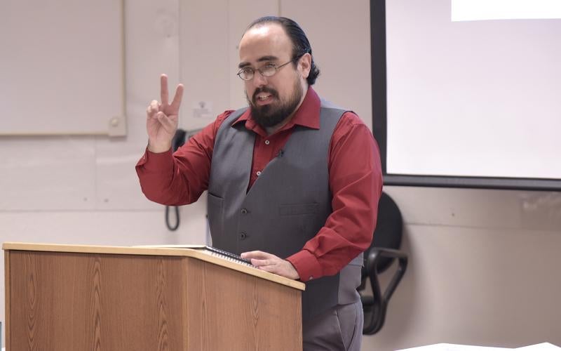 Professor Daniel Herrera presents at the 2016 English Symposium